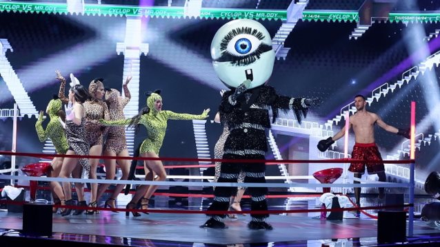 "The Masked Singer" | Ο "Κύκλωπας" αποχώρησε - Δεν φαντάζεσαι ποιος κρύβεται πίσω από τη μάσκα