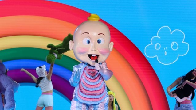 "The Masked Singer" | Το "Μωρό" ανέβηκε για πρώτη φορά στη σκηνή  - Δείτε την εντυπωσιακή του εμφάνιση