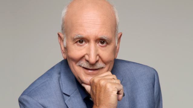 Ο Γιώργος Παπαδάκης περιγράφει όσα έζησε στην πυρκαγιά στην Πεντέλη: &quot;Έβρεχε φωτιά&quot;