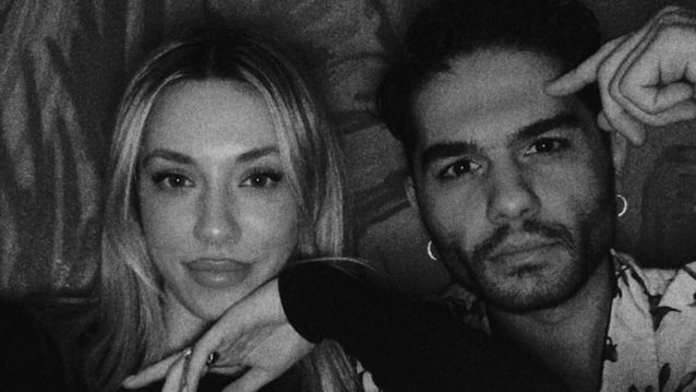 Η Γαρυφαλλιά Καληφώνη στη συναυλία του Χρήστου Μάστορα μαζί με τις κόρες του Λευτέρη Πετρούνια