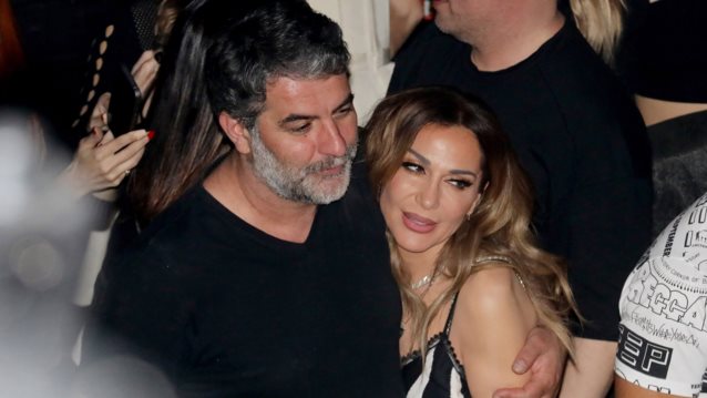 Δέσποινα Βανδή και Βασίλης Μπισμπίκης χέρι χέρι στα MAD VMA 2023