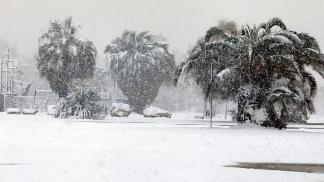 Κακοκαιρία &quot;Ελπίς&quot;: Γενική αργία αύριο σε Δημόσιο και ιδιωτικό τομέα