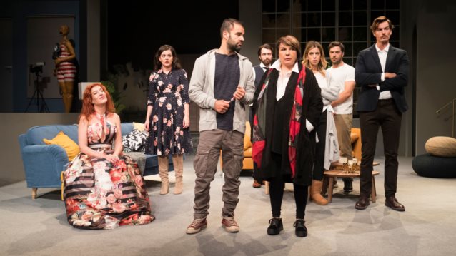 &quot;Όποιος θέλει να χωρίσει να σηκώσει το χέρι του&quot; για 3η χρονιά στο θεάτρο &quot;ΗΒΗ&quot;