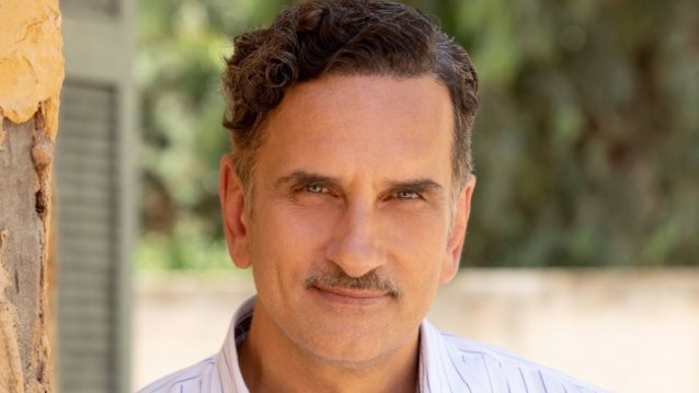 Ο Νίκος Ψαρράς απαντά για τις βωμολοχίες που ακούγονται στη Μάγισσα