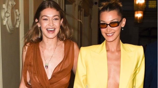 Η Bella &amp; Gigi Hadid ποζάρουν γυμνές στη νέα &#39;παραδεισένια&#39; καμπάνια του οίκου Versace