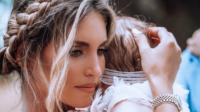 Η Αθηνά Οικονομάκου μοιράζεται το πιο cute βίντεο με την κόρης της Σιέννα!