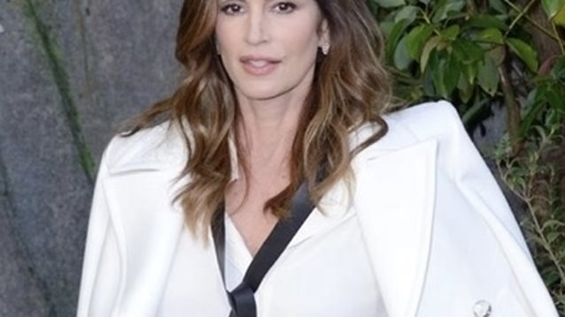 5 κουρέματα που είναι καλύτερα από Botox