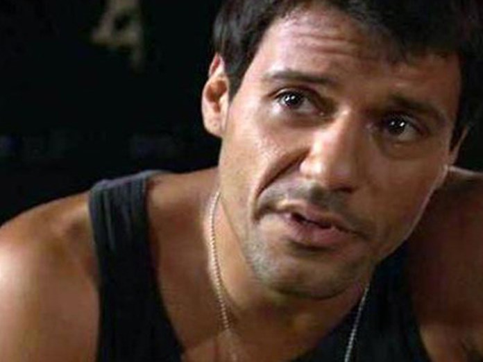 Γιώργος Σεϊταρίδης: Τρία χρόνια παρακαλούσα τη σύζυγό μου να με παντρευτεί Γιώργος Σεϊταρίδης: Τρία χρόνια παρακαλούσα τη σύζυγό μου να με παντρευτεί