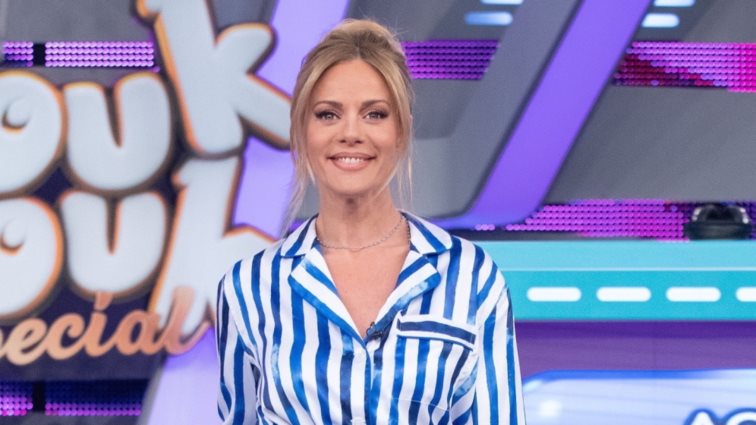 Ο αλάνθαστος τρόπος της Ζέτας Μακρυπούλια για να φορέσεις τα αρβυλάκια αυτή τη σεζόν