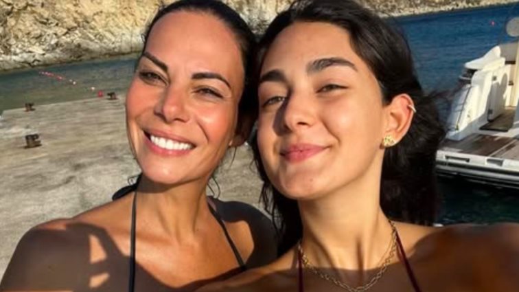 Οι ευχές της Εύης Βατίδου στην κόρη της, Μάιρα: &quot;Η μαμά σ’ αγαπάει πιο πολύ απ’ όσο χωράει ένα story και οι λέξεις να πουν&quot;