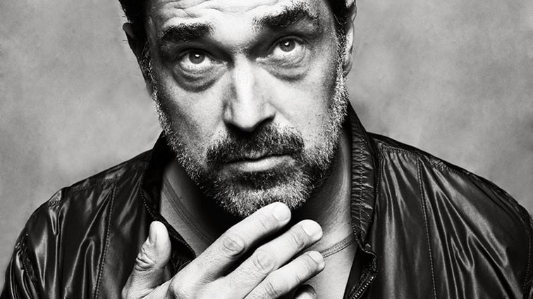 Burak Hakki: Συνεργασία έκπληξη με την Μιμή Ντενίση στον κινηματογράφο