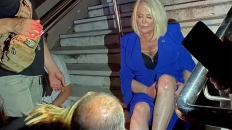 MAD VMA 2022 | Τραυματίστηκε η Ρούλα Κορομηλά