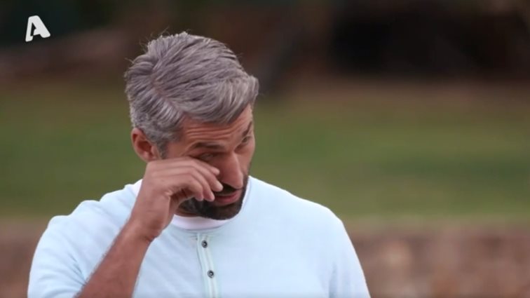 "The Bachelor" | Η ιστορία των παιδικών της χρόνων συγκίνησε τον Αλέξη Παππά!