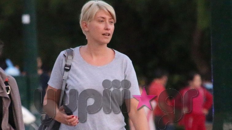 Σία Κοσιώνη: Με τον γιο της και την κόρη του Κώστα Μπακογιάννη! Δείτε τα paparazzi στιγμιότυπα