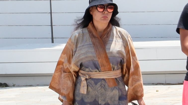 Η Βίκυ Σταμάτη με τον γιο της, Άκη Τσοχατζόπουλο, στον Αστέρα της Βουλιαγμένης - Οι σπάνιες φωτογραφίες