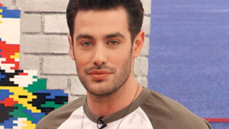 Κώστας Μαρτάκης
: «Ας σταματήσουμε να κρίνουμε ανθρώπους και ζωές»