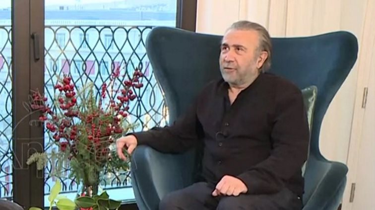 Ο Λάκης Λαζόπουλος "καρφώνει" τη Ματίνα Παγώνη και τη Μιμή Ντενίση &amp; αποκαλύπτει τις απειλές που έχει δεχτεί για τη ζωή του
