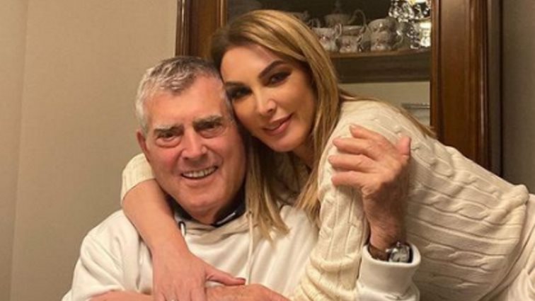 Η Τατιάνα Στεφανίδου γιορτάζει τον Μίμη Στεφανίδη! Δείτε στιγμές από το πάρτι γενεθλίων