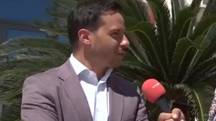 Ο Δημήτρης Μακαλιάς για το μέλλον της εκπομπής "Ποιος είναι πρωινιάτικα": "Είδες πώς από το "Κόβεται" πήγαμε στο "Πάει και του χρόνου";"