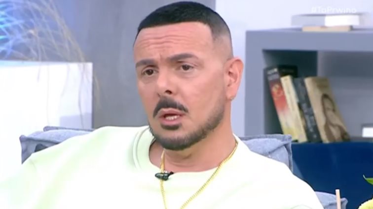 Νίκος Βουρλιώτης: &quot;Έχουμε χωρίσει έναν χρόνο και μένουμε ακόμη όλοι μαζί στο ίδιο σπίτι&quot;