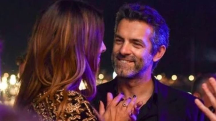 Full in love Φίλιππος Μιχόπουλος &amp; Κωνσταντίνα Ευριπίδου -΄Το φιλί του ζευγαριού μέσα στη θάλασσα