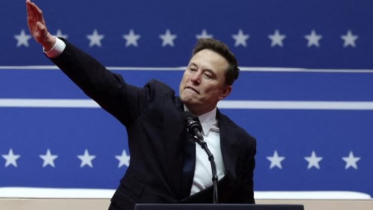 Παγκόσμιος σάλος από την κίνηση του Ίλον Μασκ: "Ναζιστικός χαιρετισμός" ή "άγαρμπη χειρονομία";