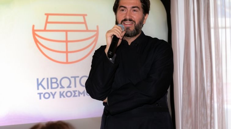 Κιβωτός του Κόσμου: Η νέα καταγγελία του 15χρονου για ασέλγεια &quot;καίει&quot; τον π. Αντώνιο - &quot;Με ήθελε πάντα κοντά του&quot;