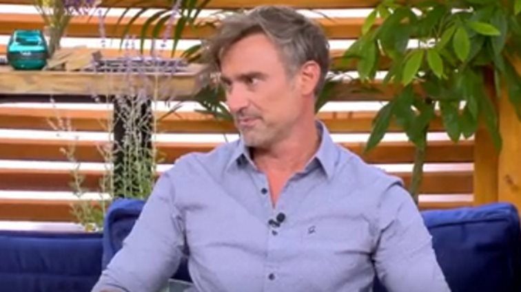 Γιώργος Καπουτζίδης: "Η τηλεόραση έχει μία δίνη που σε ρουφάει, πολλές φορές μπορεί να σε αλλοτριώσει"