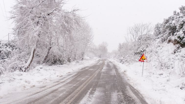 Καιρός: Στην κατάψυξη η χώρα το επόμενο τετραήμερο – Οι 4 περιοχές που θα χιονίσει στην Αττική