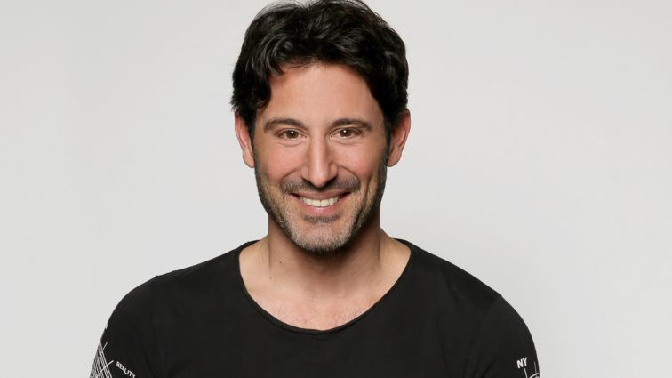 Ο Λευτέρης Ελευθερίου αποκάλυψε σε ποια πασίγνωστη σειρά θα τον βλέπαμε!