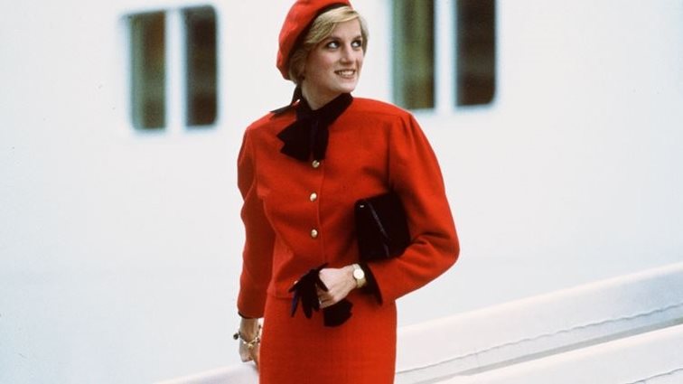 Γιατί τα παλτό της πριγκίπισσας Diana δεν βγήκαν ποτέ σε δημοπρασία