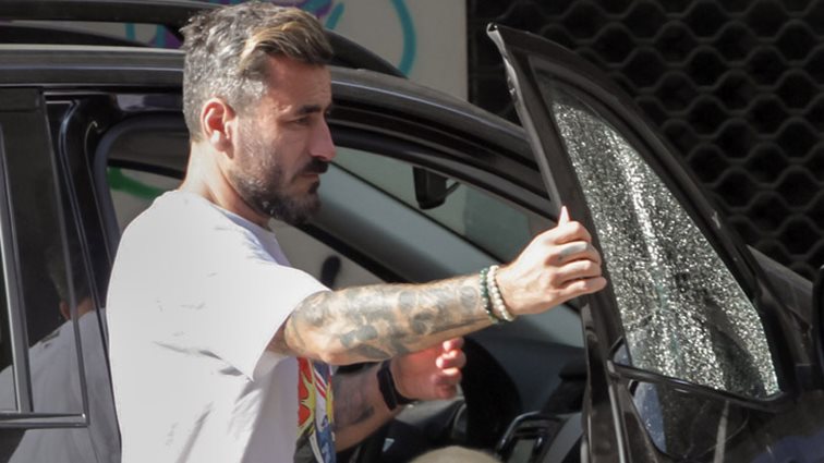 Γιώργος Μαυρίδης: Οι πρώτες φωτογραφίες από την περιπέτεια με το αυτοκίνητό του στη Θεσσαλονίκη