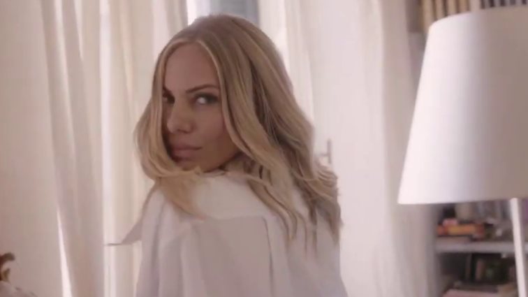 Ιωάννα Μαλέσκου: Με αέρα χουλιγουντιανής σταρ στο τρέιλερ για τη νέα της εκπομπή στον ΣΚΑΪ!