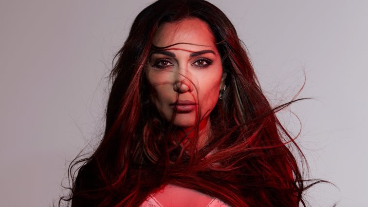 H Δέσποινα Βανδή μόλις κυκλοφόρησε το νέο της hit!