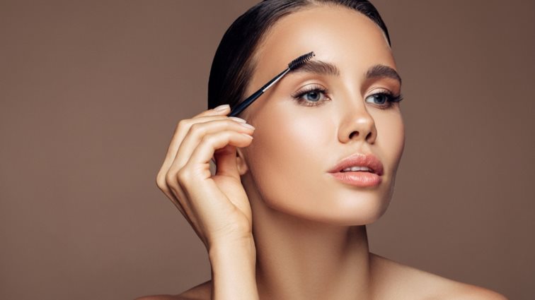 Τα επαγγελματικά μυστικά για πλούσια και καλοσχηματισμένα φρύδια