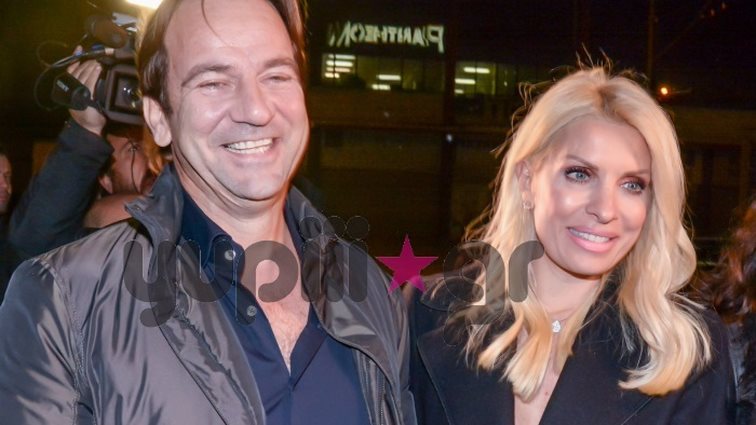 Ελένη Μενεγάκη &amp; Μάκης Παντζόπουλος: 10 χρόνια μαζί! Τα φιλιά μπροστά στον φακό