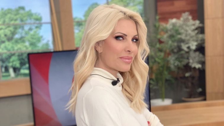 Ελένη Μενεγάκη: «Πέρυσι το καλοκαίρι πήγα στην Άνδρο και την είδα πιο ευτυχισμένη από ποτέ»