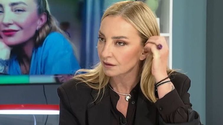 Η Ρούλα Ρέβη σε μια εξομολόγηση για τον λόγο που σταμάτησε το σχολείο