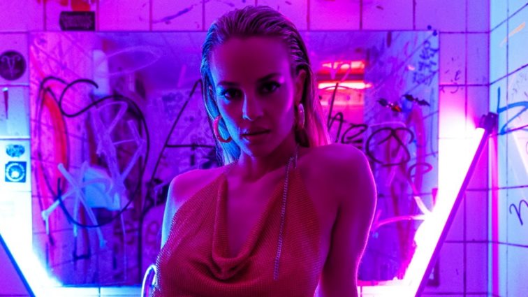 Ilenia Williams | Backstage φωτογραφίες από τα γυρίσματα του νέου της music video!