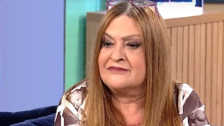 Τζόυς Ευείδη: &quot;Παίζαμε σε παράσταση με την Ντίνα Κώνστα, που επίσης έχασε τη μαμά της, και μου είπε...&quot;