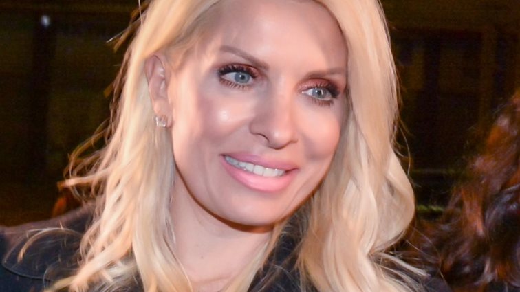 Ελένη Μενεγάκη: «Ασπίδα» για τον Μάκη Παντζόπουλο: Η δήλωση κατά την είσοδό της στο «Αθηνών Αρένα»