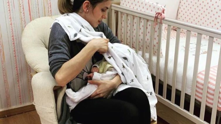 Αλεξάνδρα Ταβουλάρη : Δείτε το σώμα της ένα μήνα μετά τη γέννηση της κόρης της!
