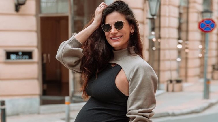 Χριστίνα Μπόμπα | Αποκάλυψε με πόση διαφορά γεννήθηκαν οι κόρες της