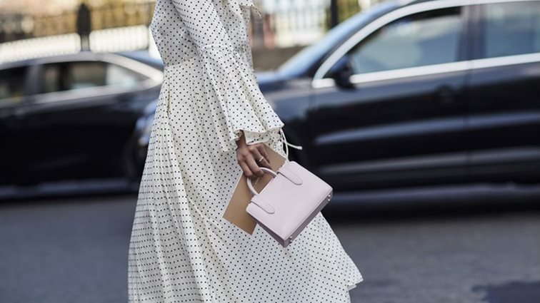 Πουά: Πώς θα συνεχίσεις να το φοράς "έξυπνα" και το χειμώνα