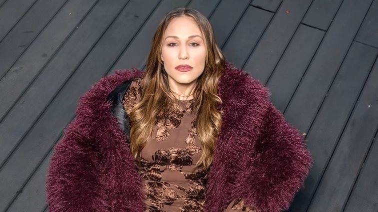 Η Πηνελόπη Αναστασοπούλου προτείνει τέσσερα στιλιστικά hacks για να υιοθετήσεις τις top τάσεις της μόδας