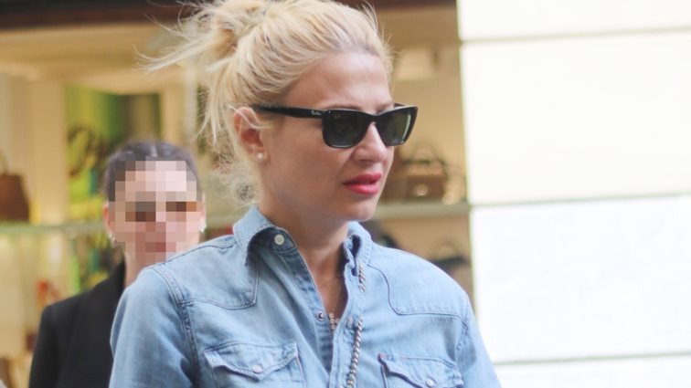 Η Φαίη Σκορδά σε σπάνια εμφάνιση με τον γιο της, Δημήτρη