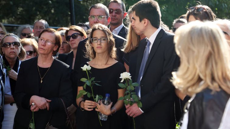 Το Τελευταίο Αντίο Στον Κώστα Μουρσελά: Ήταν όλοι εκεί για να τον αποχαιρετήσουν!