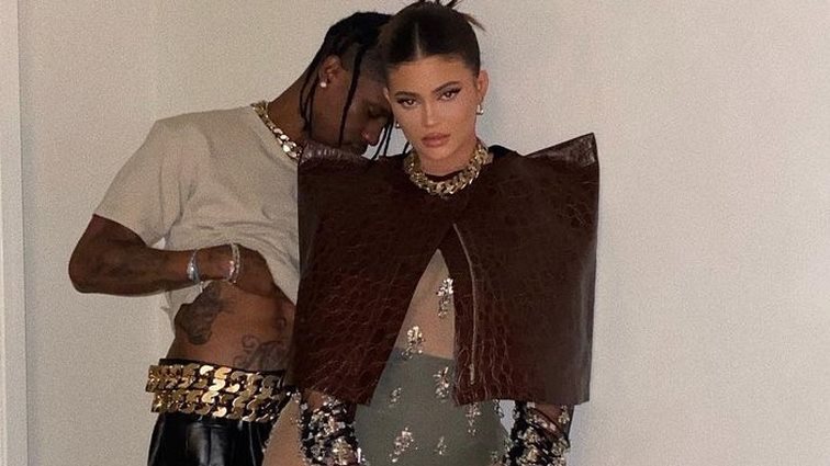 H Kylie Jenner επιβεβαίωσε ότι είναι έγκυος στο δεύτερο παιδί της