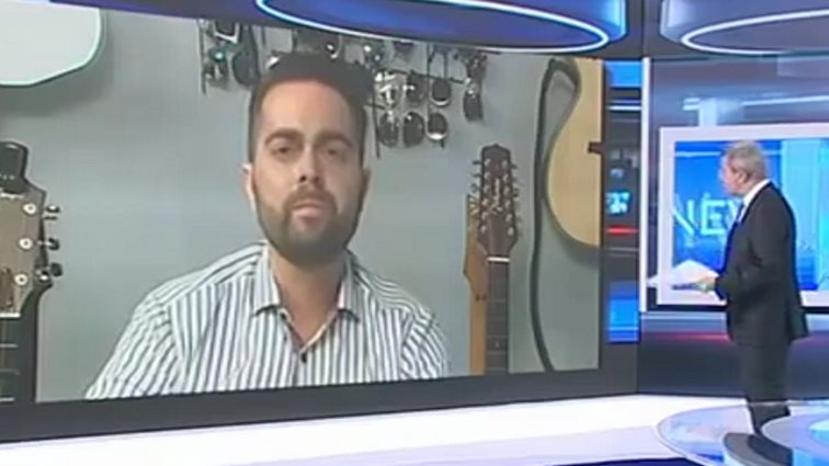 Ηλίας Βρεττός
: Η συγκλονιστική περιγραφή για το τροχαίο στον Νίκο Χατζηνικολάου