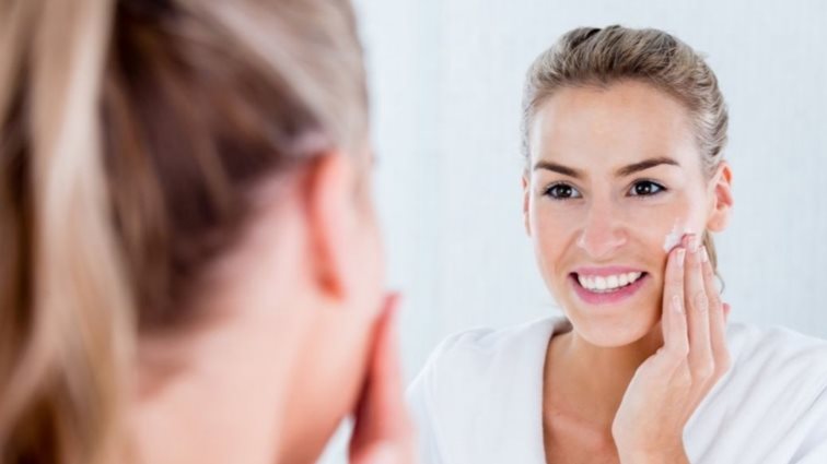 Αυτός είναι ο καλύτερος συσφιγκτικός ορός προσώπου